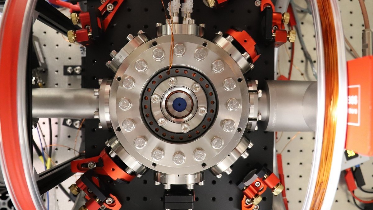 Laboraufbau eines Vakuumsystems für den Einfang von Atomen