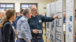 Personengruppe im Gespräch