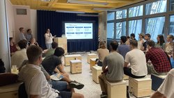 Unternehmen stellten Studierenden ihre Projekte vor
