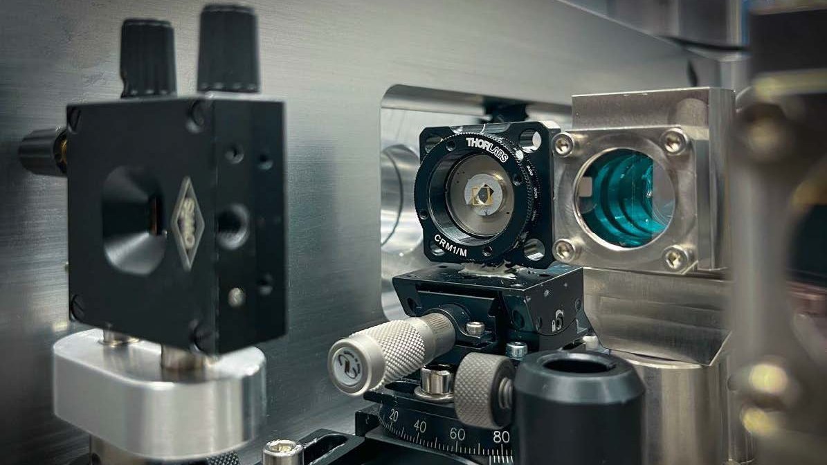 Nichtlinearer Kristall, Nahaufnahme