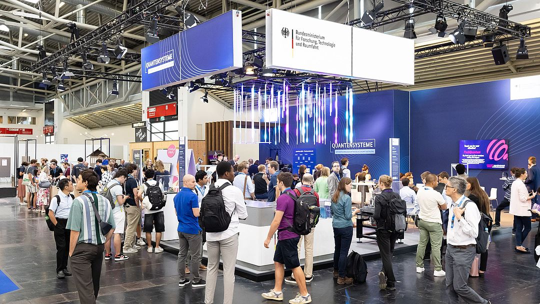 Inspirierender BMFTR-Messeauftritt auf der World of Quantum